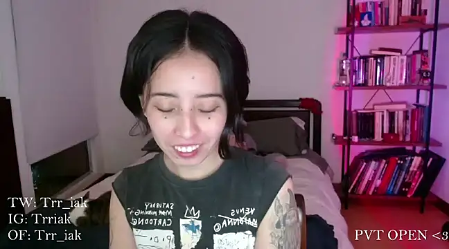 babyluna 8 8 online show from 01.22.25