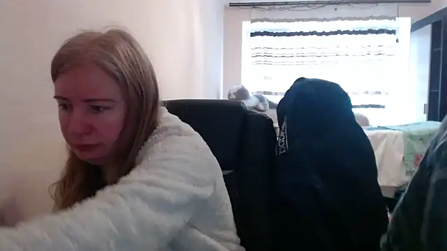 Snapshot of PeterAndJen chatting on 02.04.26 PeterAndJen online show from 02.04.26