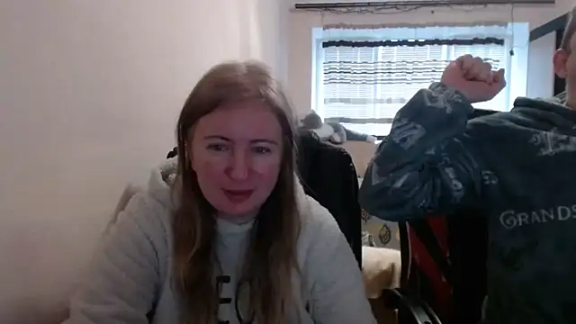 Snapshot of PeterAndJen chatting on 02.05.26 PeterAndJen online show from 02.05.26