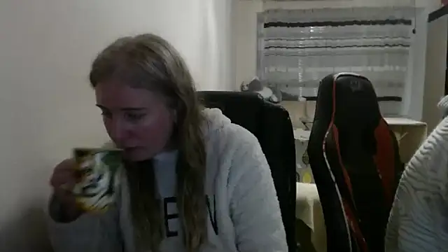 Snapshot of PeterAndJen chatting on 02.16.26 PeterAndJen online show from 02.16.26