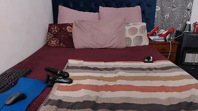 Snapshot of BootyCallEver chatting on 02.04.25 BootyCallEver online show from 02.04.25