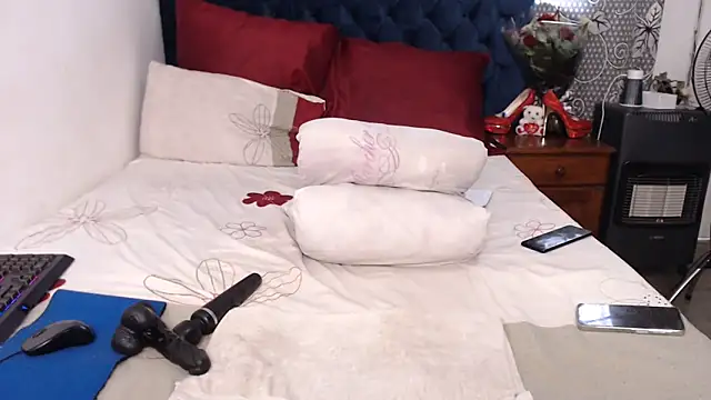 Snapshot of BootyCallEver chatting on 02.19.25 BootyCallEver online show from 02.19.25