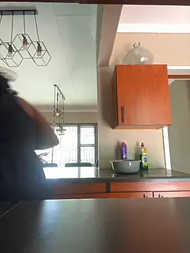 Snapshot of Sexy-Bubbles chatting on 10.27.25 Sexy-Bubbles online show from 10.27.25