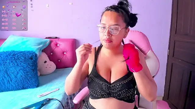 crissn0707 online show from 03.20.26