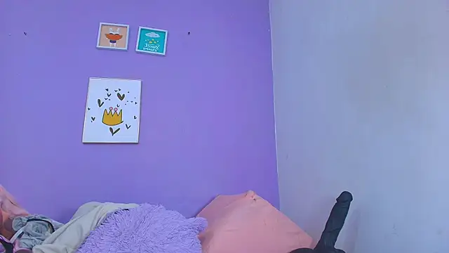 Snapshot of timkerbell_ chatting on 03.18.25 timkerbell online show from 03.18.25