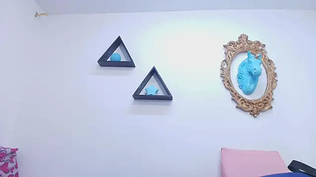 Snapshot of timkerbell_ chatting on 09.12.25 timkerbell online show from 09.12.25