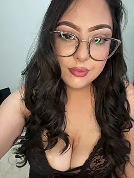 MileyGia online show from 04.22.26