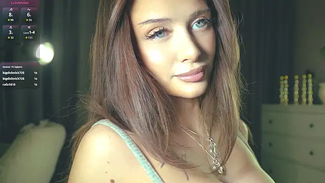 Snapshot of SanySenise chatting on 11.12.25 SanySenise online show from 11.12.25