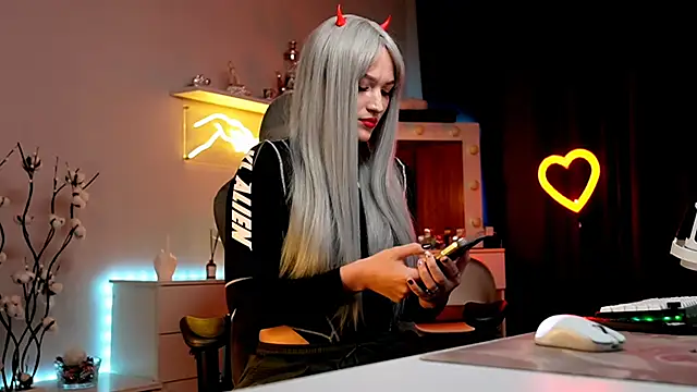 MrsTenderBeast online show from 10.24.25