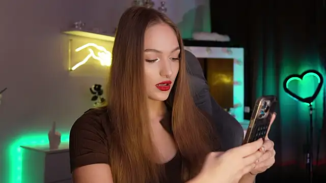 MrsTenderBeast online show from 11.23.25