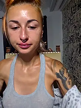 Snapshot of kylie_blck chatting on 10.09.25 kylie blck online show from 10.09.25