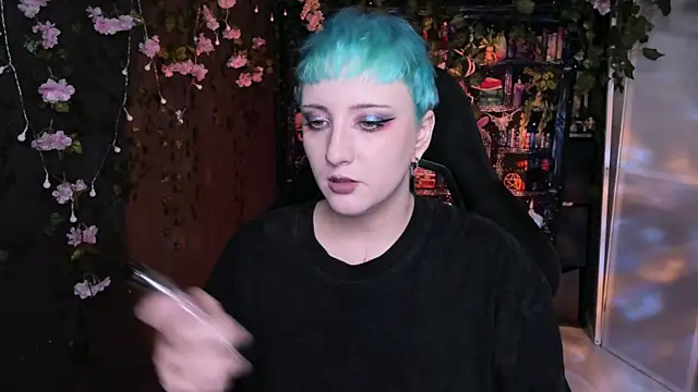Snapshot of AsheLucker chatting on 07.16.26 AsheLucker online show from 07.16.26
