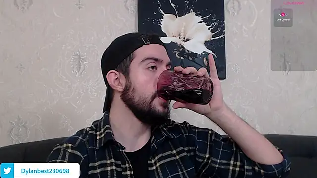 Snapshot of Dylan_Best chatting on 12.22.24 Dylan Best online show from 12.22.24