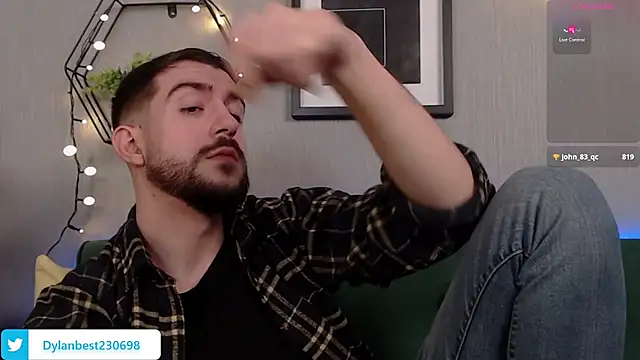 Snapshot of Dylan_Best chatting on 12.27.24 Dylan Best online show from 12.27.24