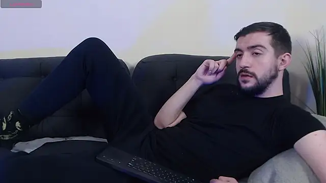 Snapshot of Dylan_Best chatting on 02.21.25 Dylan Best online show from 02.21.25