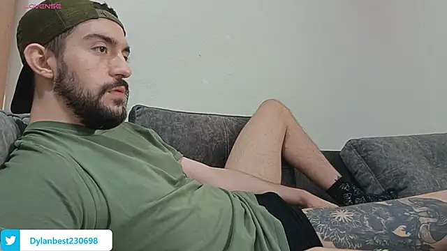 Snapshot of Dylan_Best chatting on 09.25.25 Dylan Best online show from 09.25.25