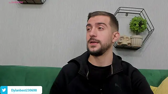 Snapshot of Dylan_Best chatting on 10.07.25 Dylan Best online show from 10.07.25