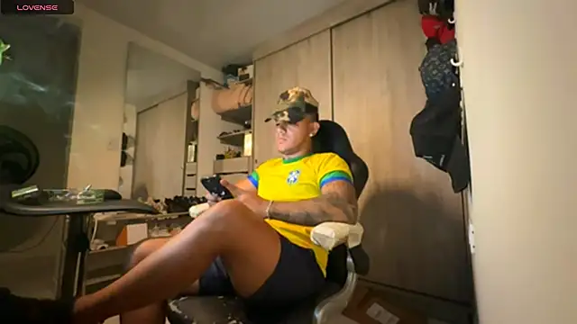 Snapshot of jordylatin20 chatting on 11.09.25 jordylatin20 online show from 11.09.25