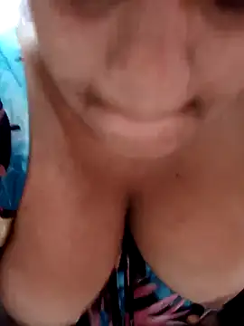 Snapshot of Hilarybunnyy chatting on 01.19.25 Hilarybunnyy online show from 01.19.25