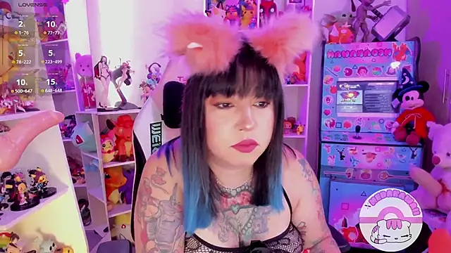 Snapshot of meda_kawaii_ chatting on 12.07.24 meda kawaii online show from 12.07.24