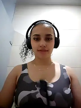 Lucy Marin online show from 12.03.24