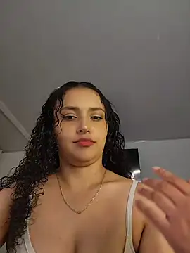 Snapshot of Lucy_Marin chatting on 07.24.26 Lucy Marin online show from 07.24.26