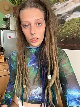 Snapshot of MenaDreadfull chatting on 10.02.25 MenaDreadfull online show from 10.02.25