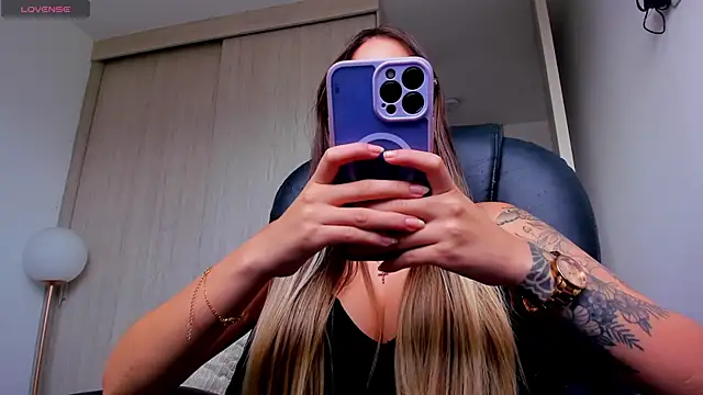 StacyConner online show from 04.15.26