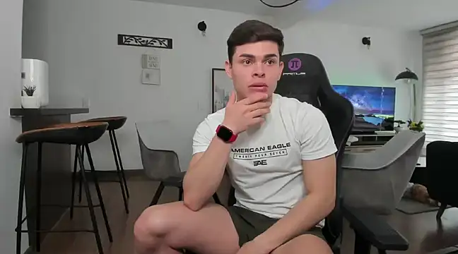 Snapshot of alejooo_twink chatting on 02.26.25 alejooo twink online show from 02.26.25