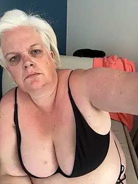 sexychazza16 online show from 10.04.25