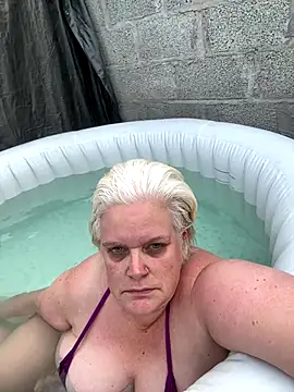 sexychazza16 online show from 10.25.25