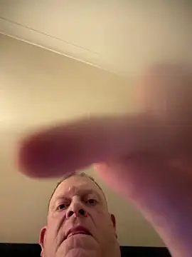 Snapshot of Dannyboy1430 chatting on 12.22.25 Dannyboy1430 online show from 12.22.25