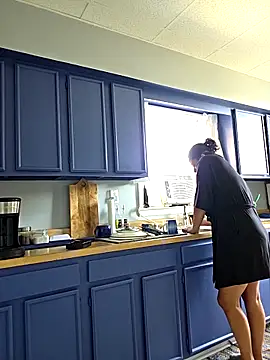 Snapshot of Nikkierosee chatting on 10.02.25 Nikkierosee online show from 10.02.25