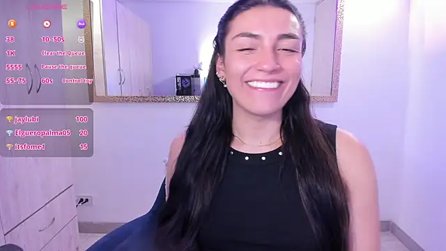 Snapshot of EricaVanderhill chatting on 02.03.26 EricaVanderhill online show from 02.03.26