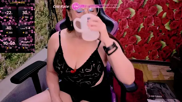 Snapshot of andrea24080 chatting on 10.27.25 andrea24080 online show from 10.27.25