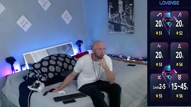 MaxRouger online show from 10.03.25