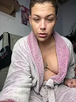 Alicbranca online show from 04.15.26