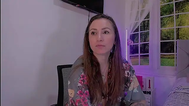 vanessabrown  online show from 04.19.26