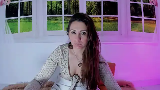 vanessabrown  online show from 07.18.26