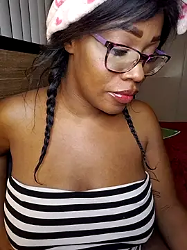 lollycoco online show from 12.18.25