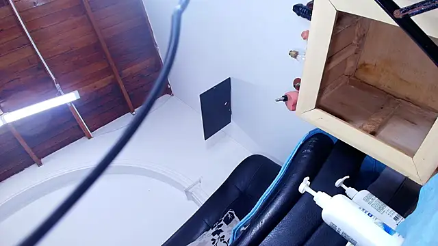 sofi decker online show from 11.05.25