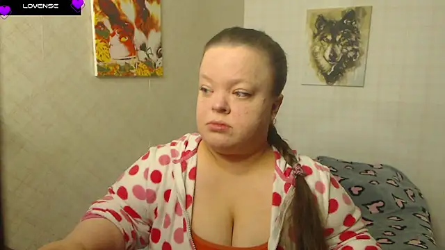 Janiffer MiMi online show from 09.26.25