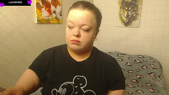 Janiffer MiMi online show from 10.18.25