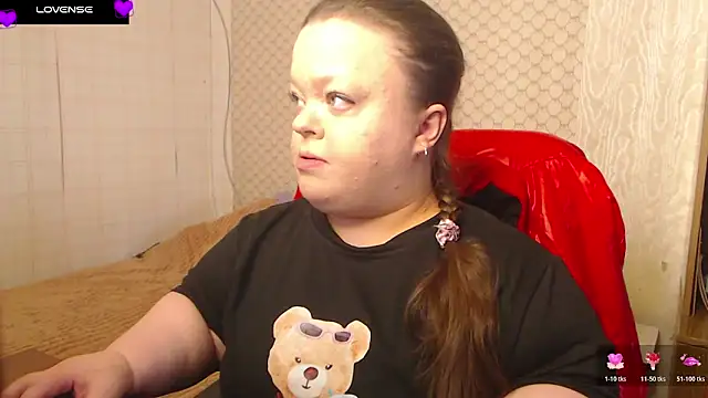 Janiffer MiMi online show from 11.14.25