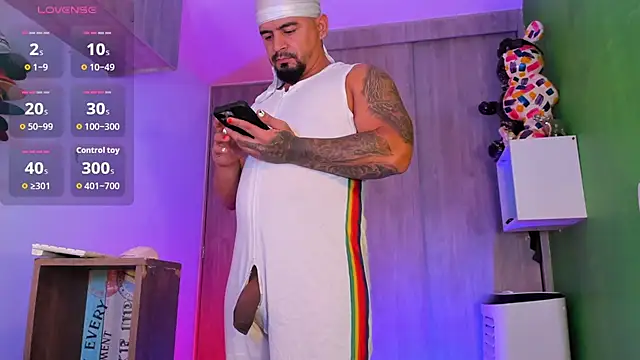 Snapshot of Ricardo_1998 chatting on 02.02.26 Ricardo 1998 online show from 02.02.26