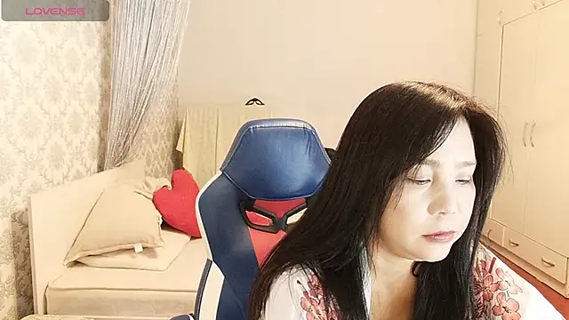 Snapshot of MissValday chatting on 04.23.26 MissValday online show from 04.23.26