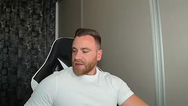 Snapshot of Thori92 chatting on 06.24.26 Thori92 online show from 06.24.26