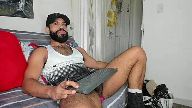 sweatyhairypig23 online show from 01.16.26