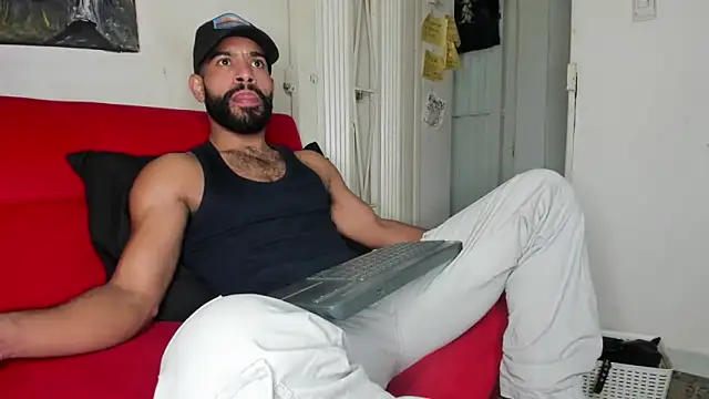 Snapshot of sweatyhairypig23 chatting on 02.04.26 sweatyhairypig23 online show from 02.04.26