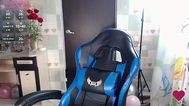 Snapshot of Korolek12 chatting on 10.08.25 Korolek12 online show from 10.08.25